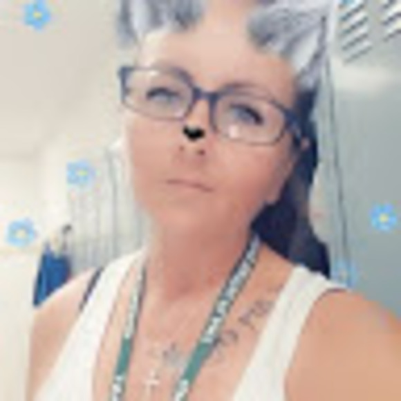 Meet your Posher, Stephanie - Picture 1 of 1